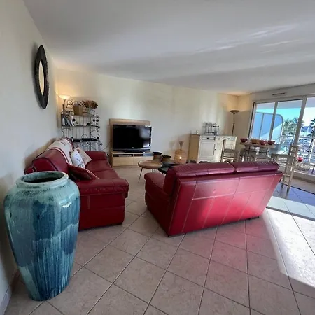Apartment Cavalaire: Spacieux T4, 2 Terrasses, Clim, Parking, Animaux Acceptes - Fr-1-226b-180 Cavalaire-sur-Mer