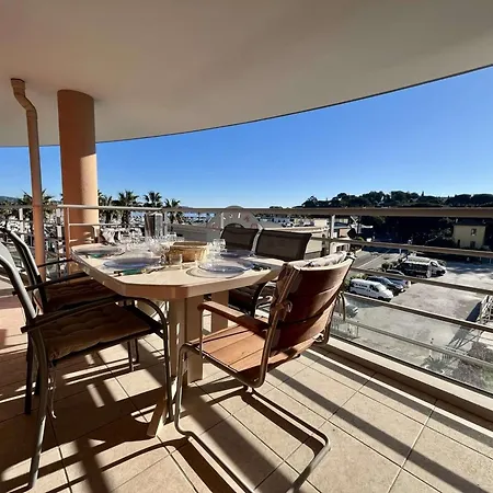 Apartment Cavalaire: Spacieux T4, 2 Terrasses, Clim, Parking, Animaux Acceptes - Fr-1-226b-180